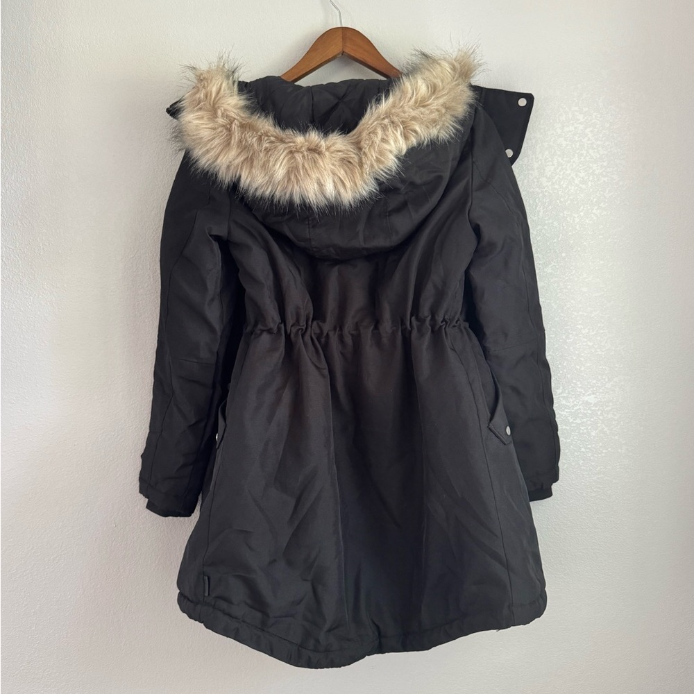 Vero Moda Women’s Black Parka Jacket with Tan Fur Trim Szie Small - Picture 3 of 6